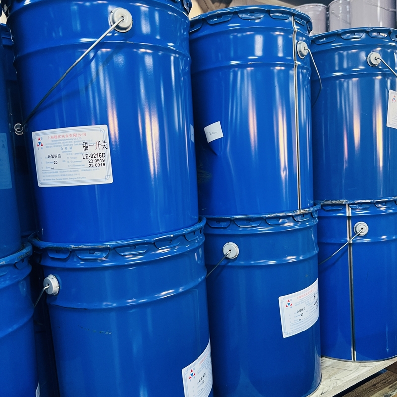 140°C Flash Point Curing Epoxy Resin Insulation LE-8516/LH-8516 Mould Release Agent
