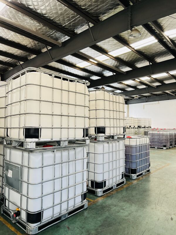 Low Flexibility Industrial Epoxy Resin with Flash Point Around 135°C and Strong Adhesion for Metals, Plastics, and Wood