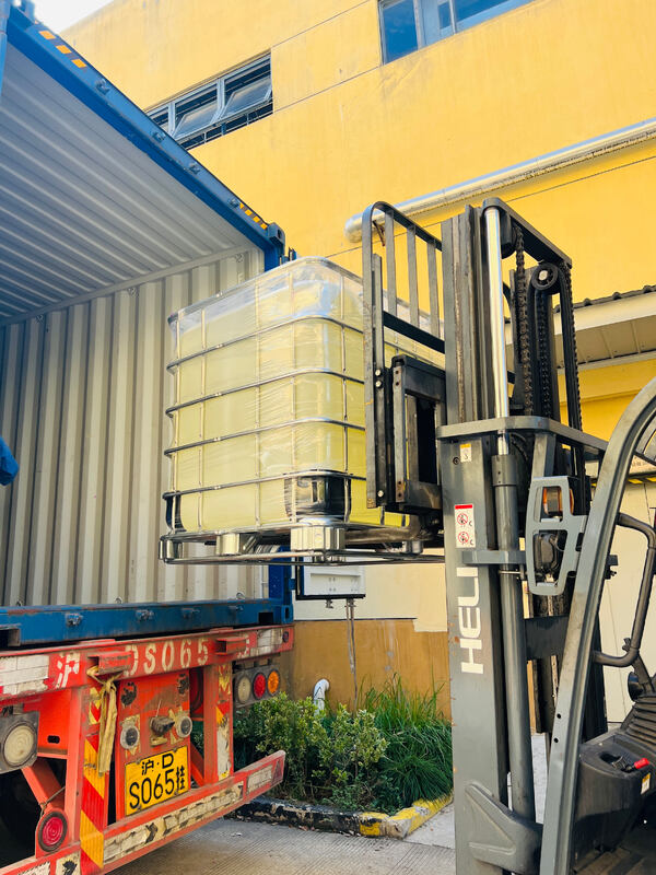 UV-Resistant Epoxy Resin System for APG/Vacuum Casting with High Dielectric Strength in Outdoor High-Voltage Applications
